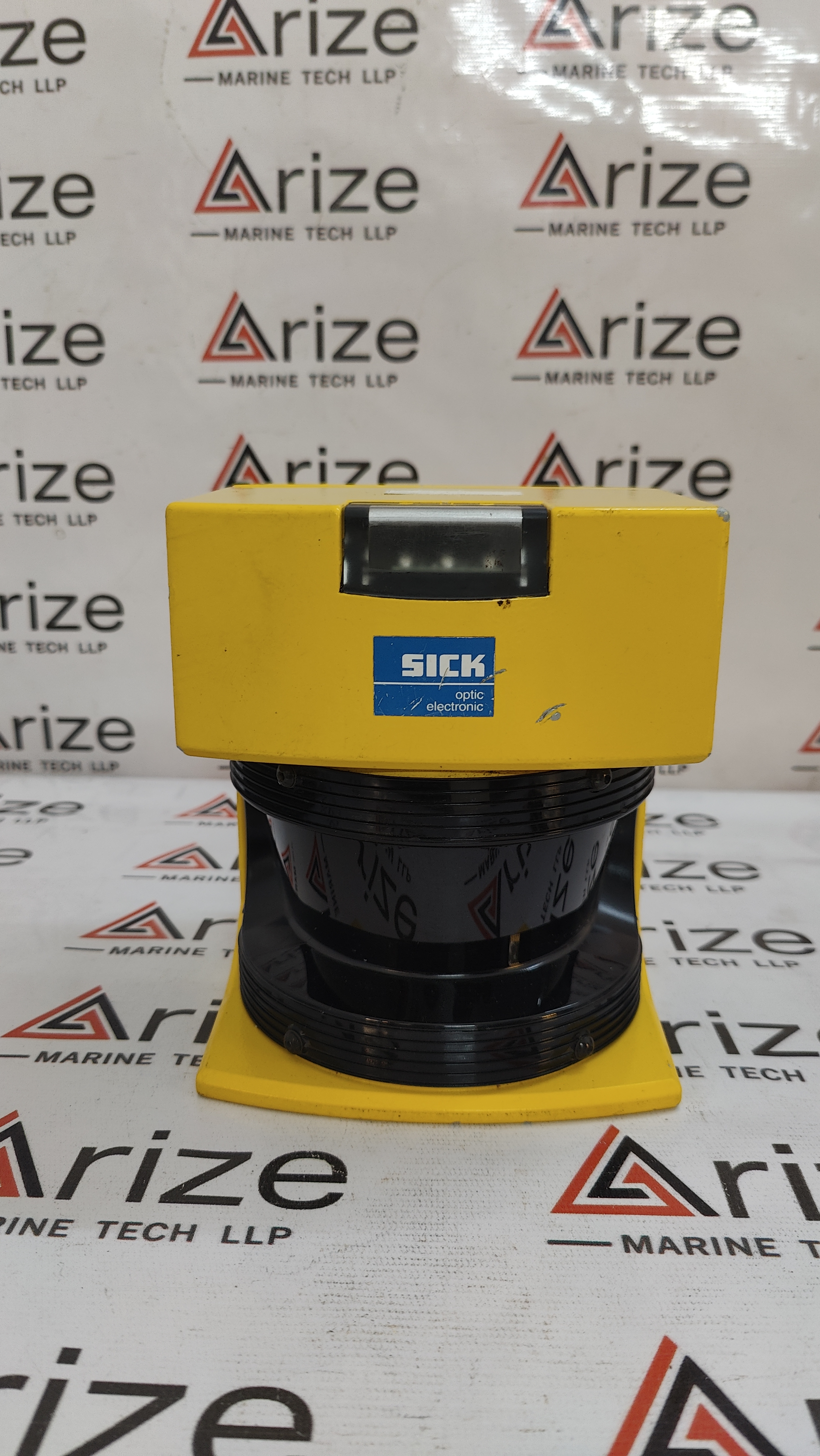 SICK PLS101-112 PHOTOELECTRIC SAFETY LASER SCANNER NEW