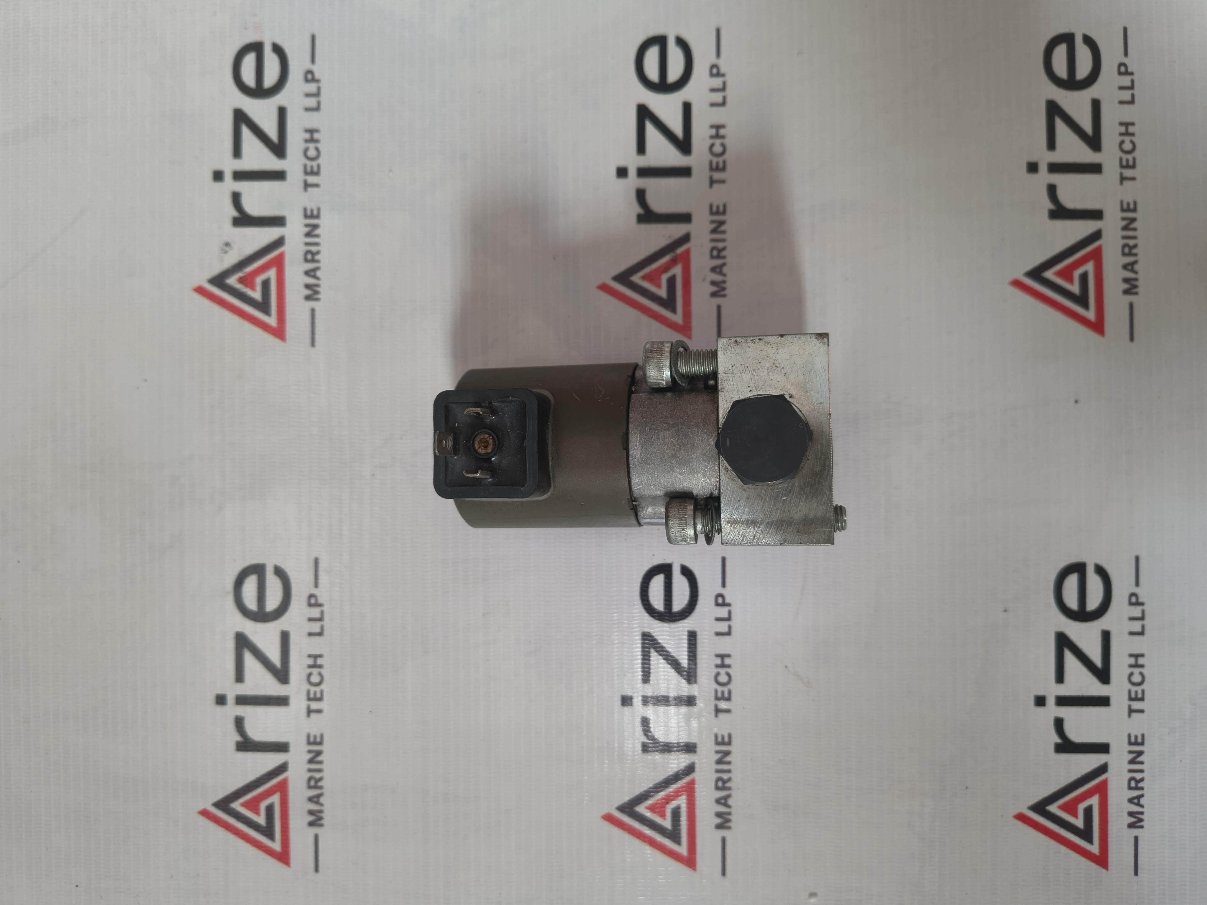 HAWE SCHIENLE 4900 017/4S 3/2 DIRECTIONAL SEATED VALVE NEW