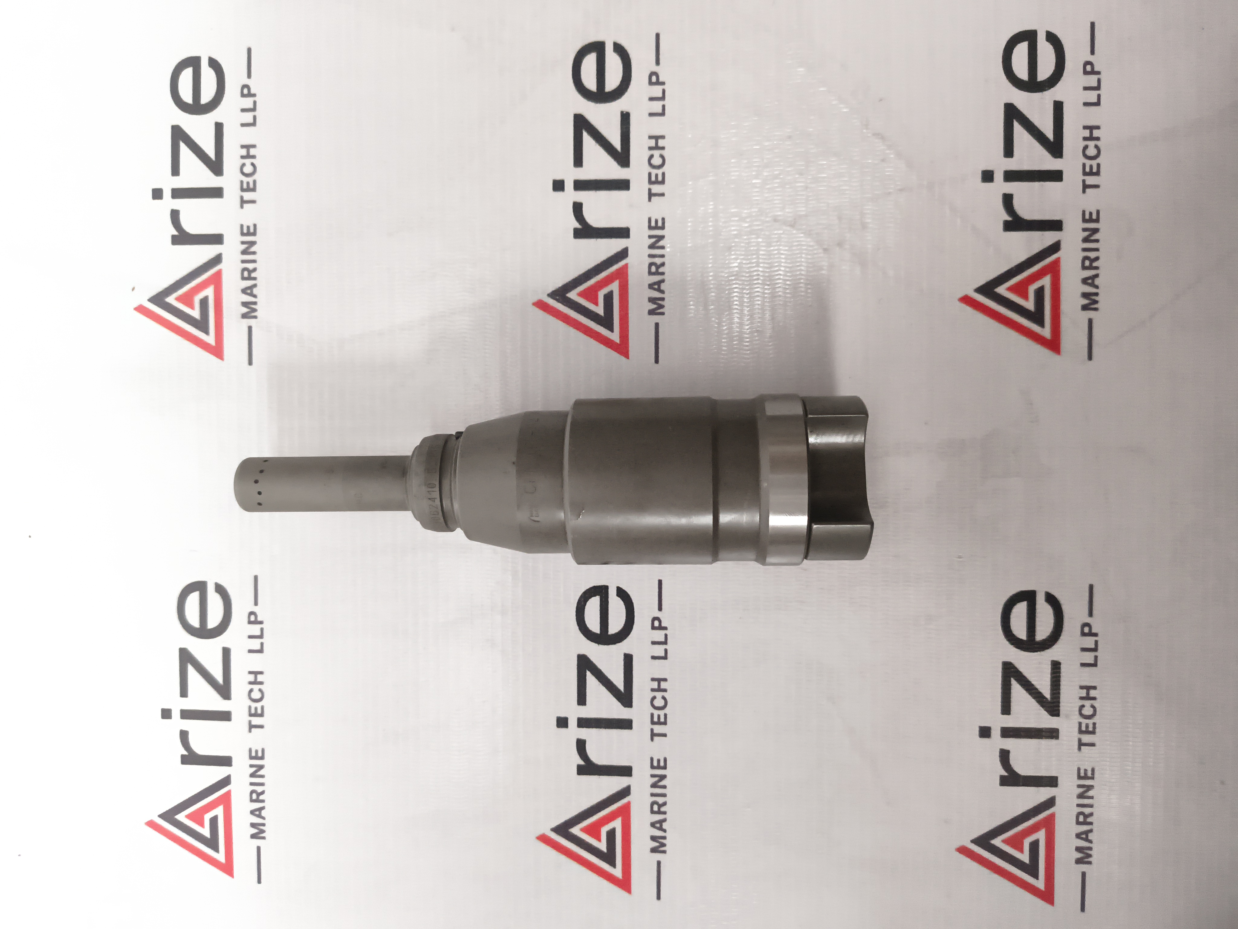 MAN B&W S70MC SPINDLE GUIDE CPN 07-4 WITH ATOMIZER 3062410-5X135 NEW