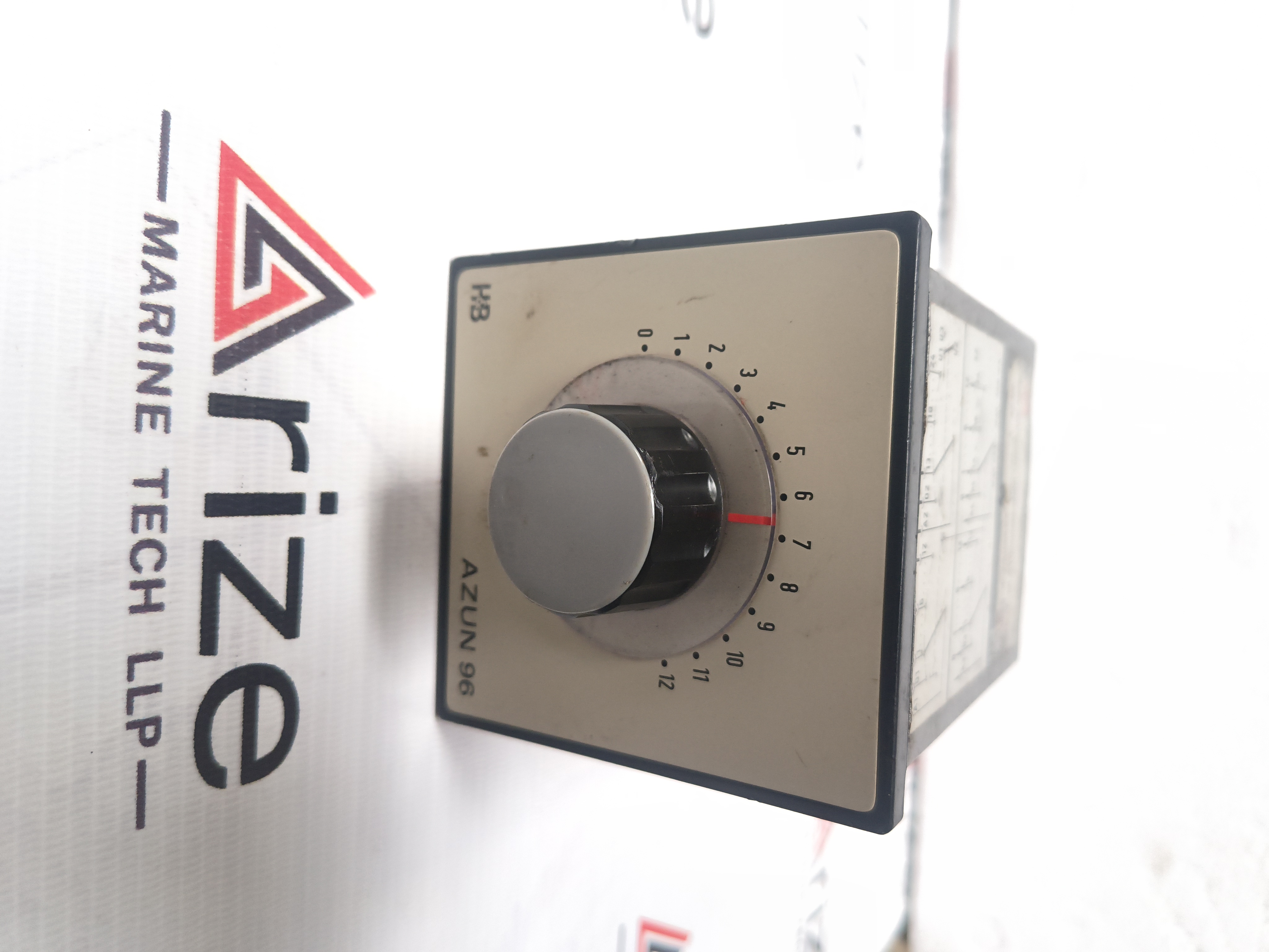 HARTMANN & BRAUN AZUN 96 TEMPERATURE CONTROLLER NEW