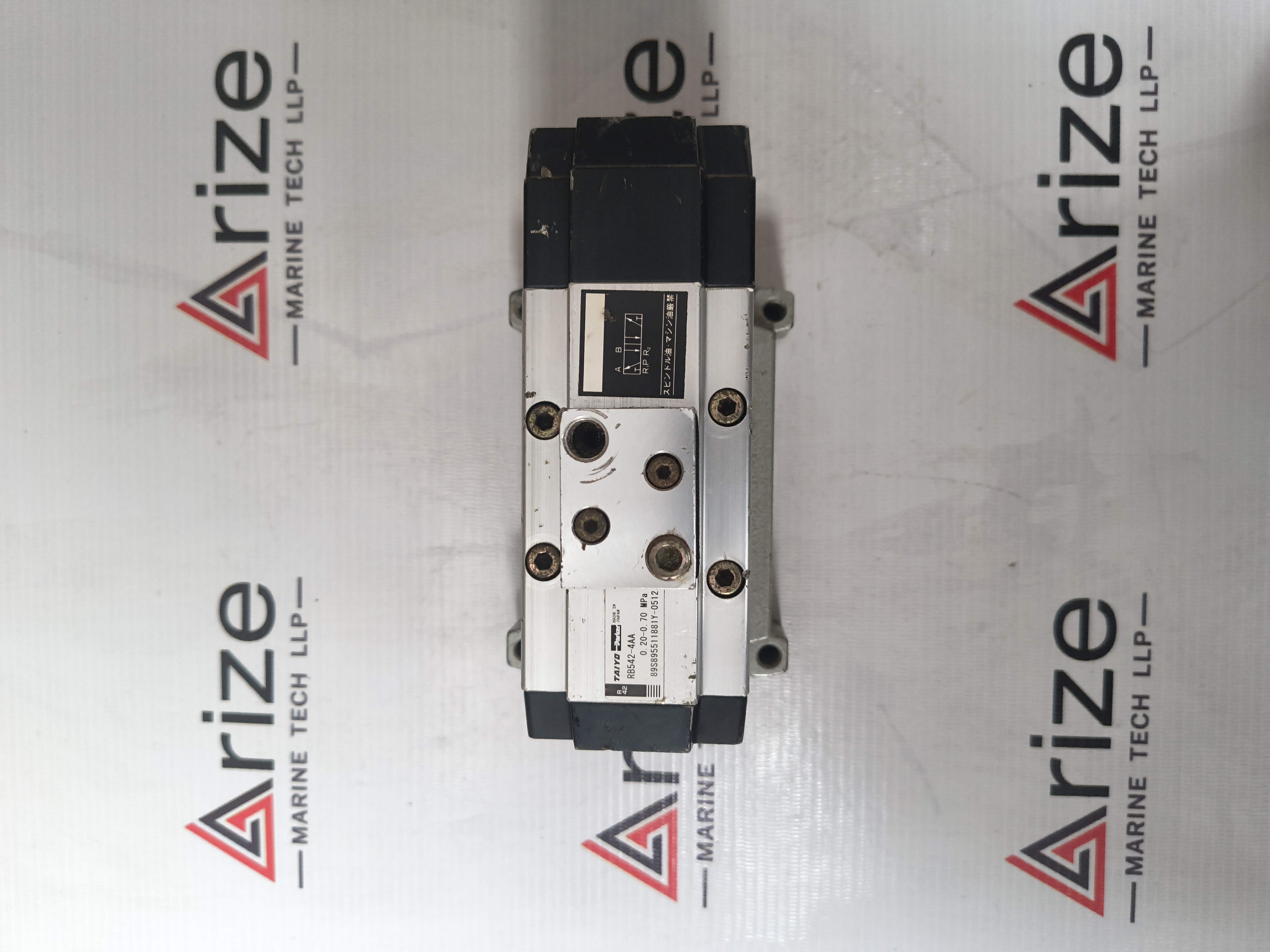 TAIYO PNEUMATIC DIRECTIONAL CONTROL VALVE RB542-4AA NEW