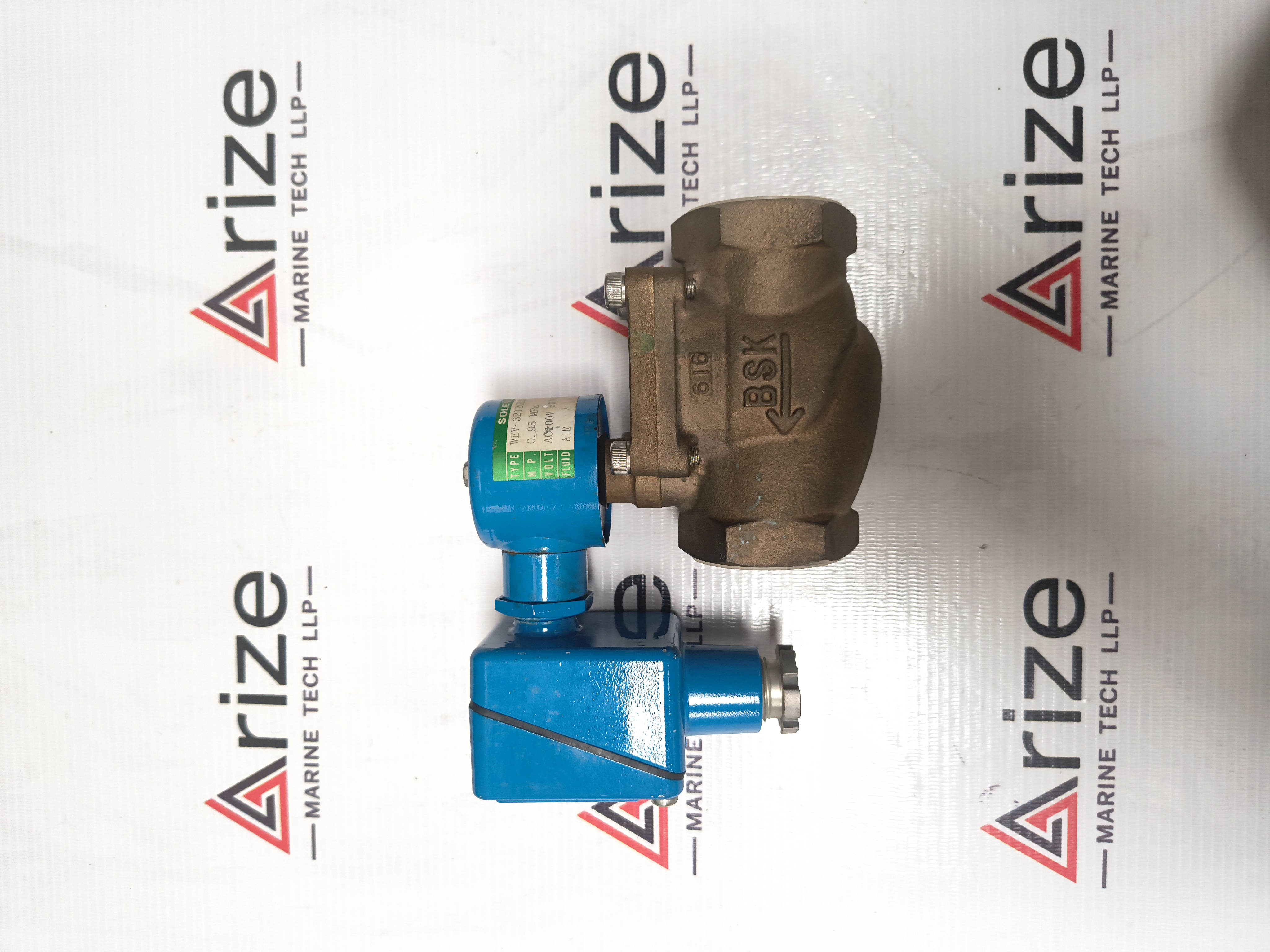 SAGINOMIYA SOLENOID VALVE WEV - 3212GLA NEW