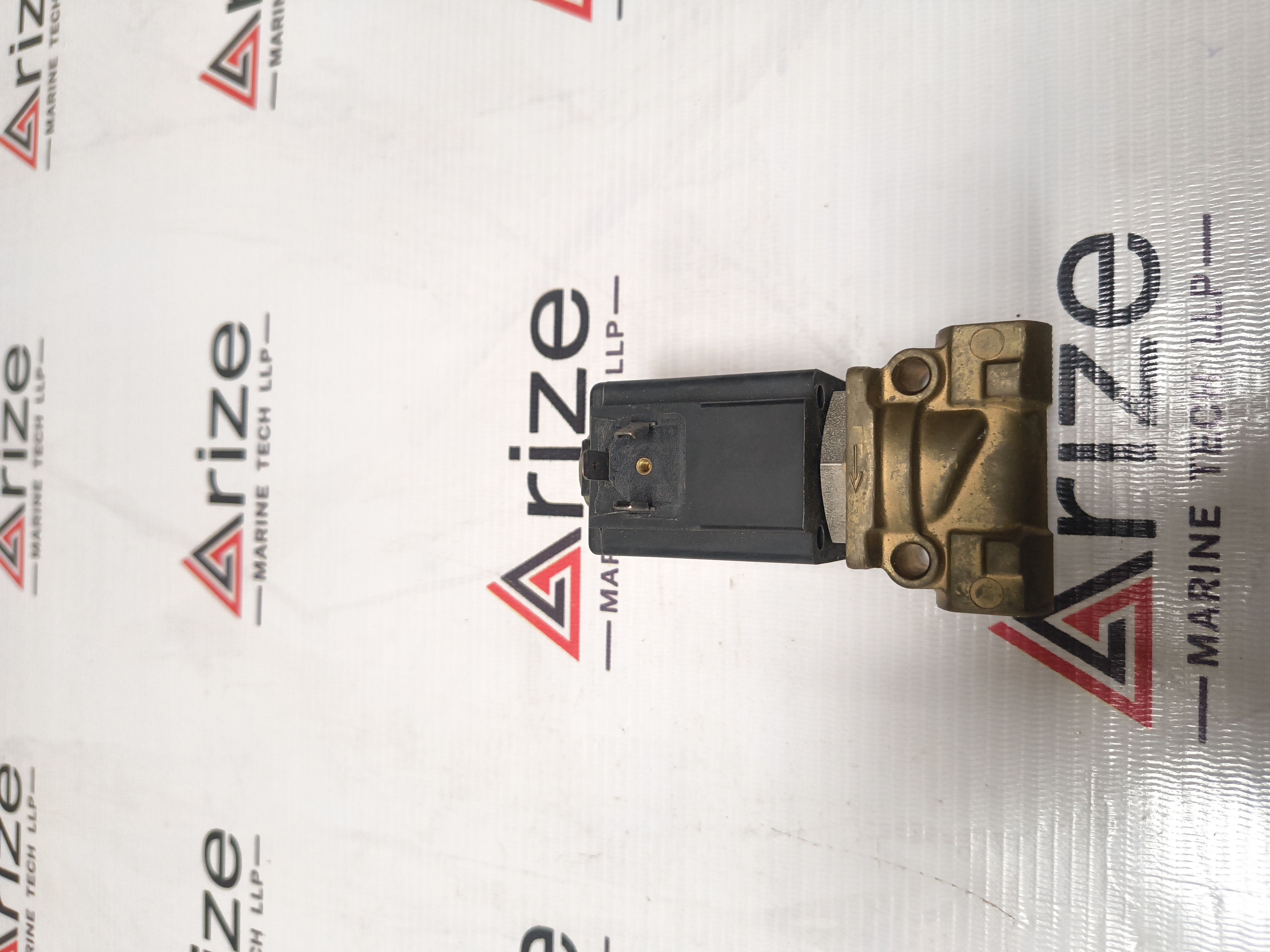 BURKERT SOLENOID VALVE 046865W NEW