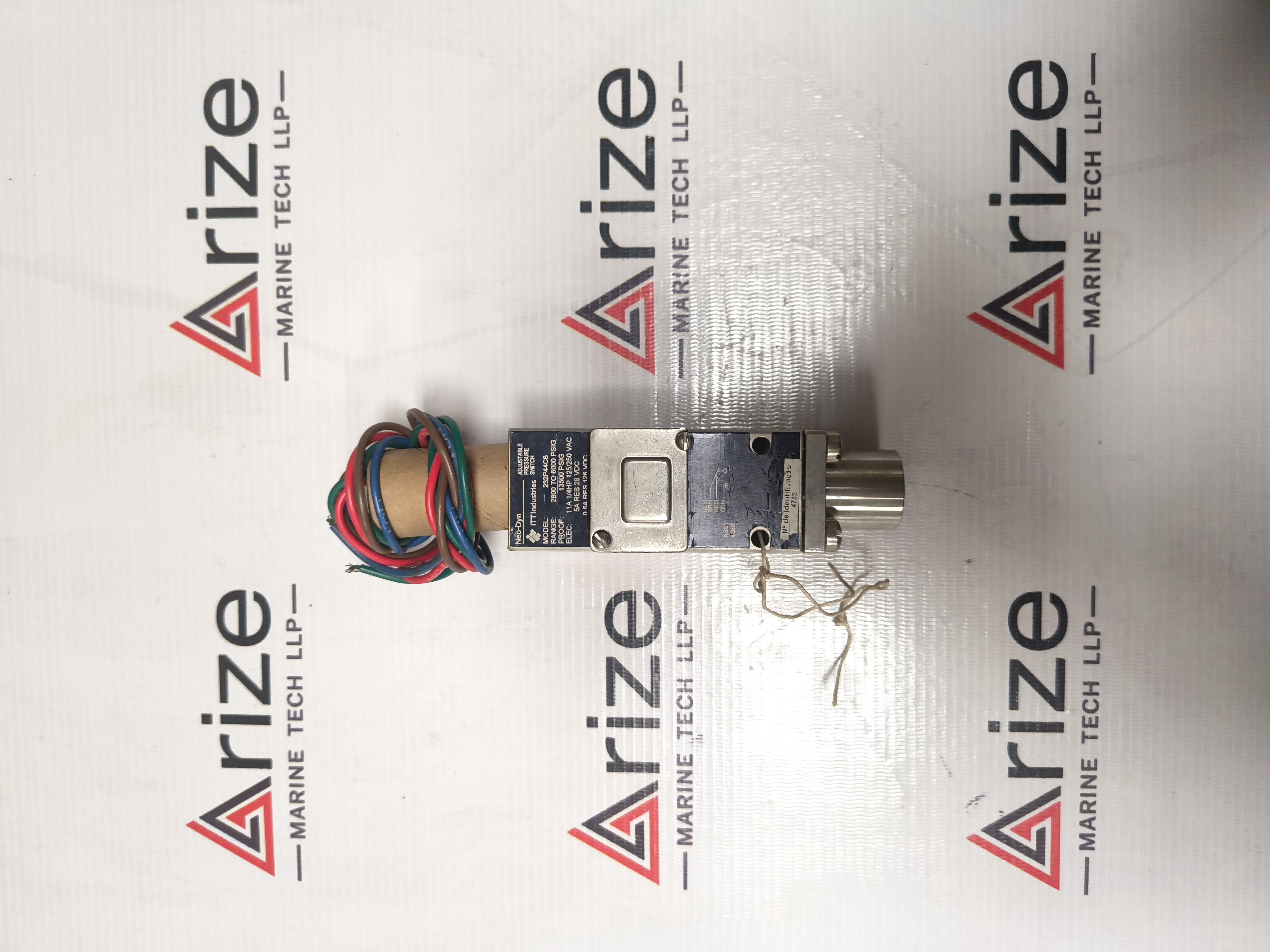 ITT NEO DYN ADJUSTABLE PRESSURE SWITCH 232P44C6 UNUSED