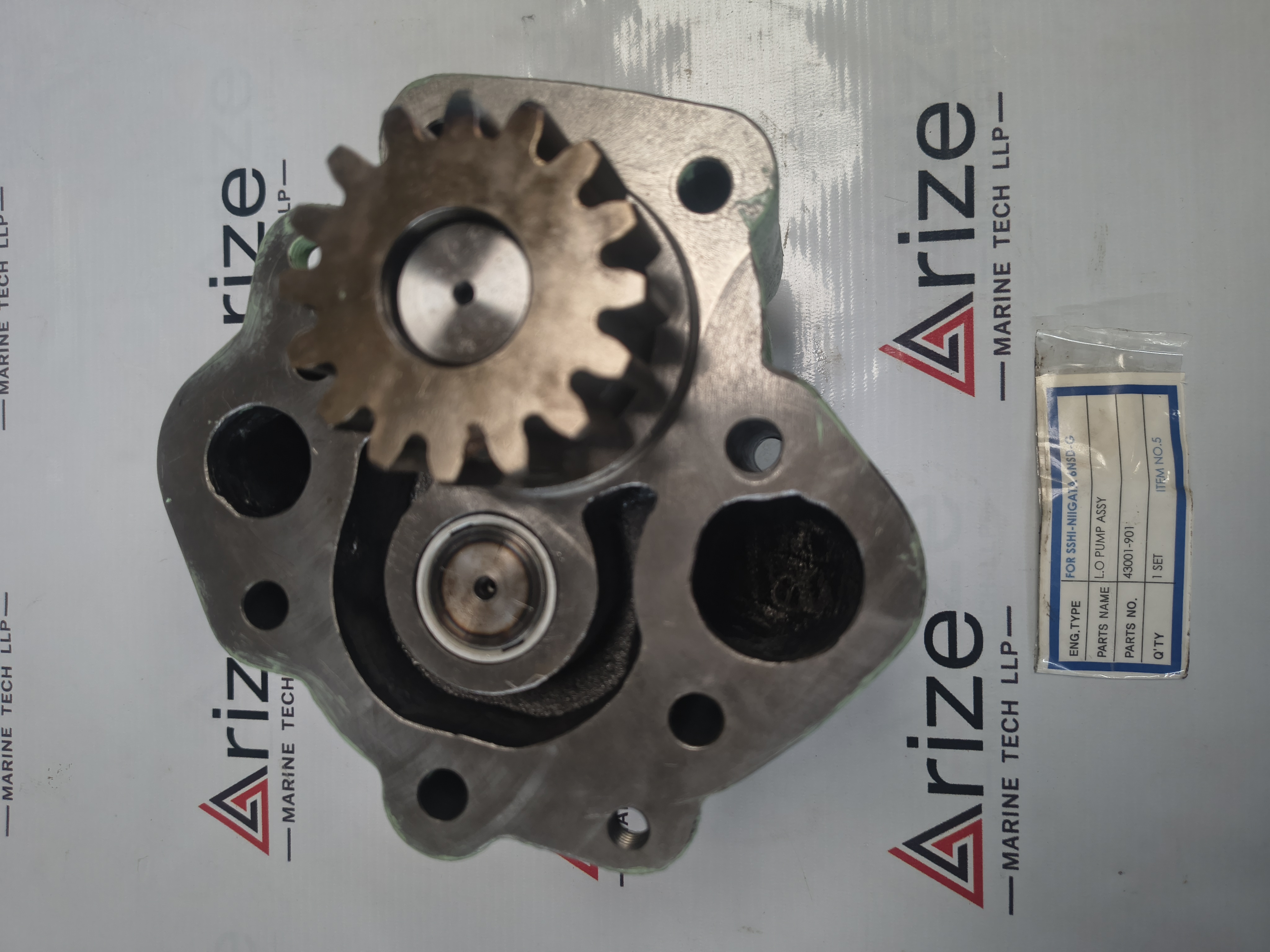 NIIGATA NSD-G LUB OIL PUMP ASSY 43001-901 NEW