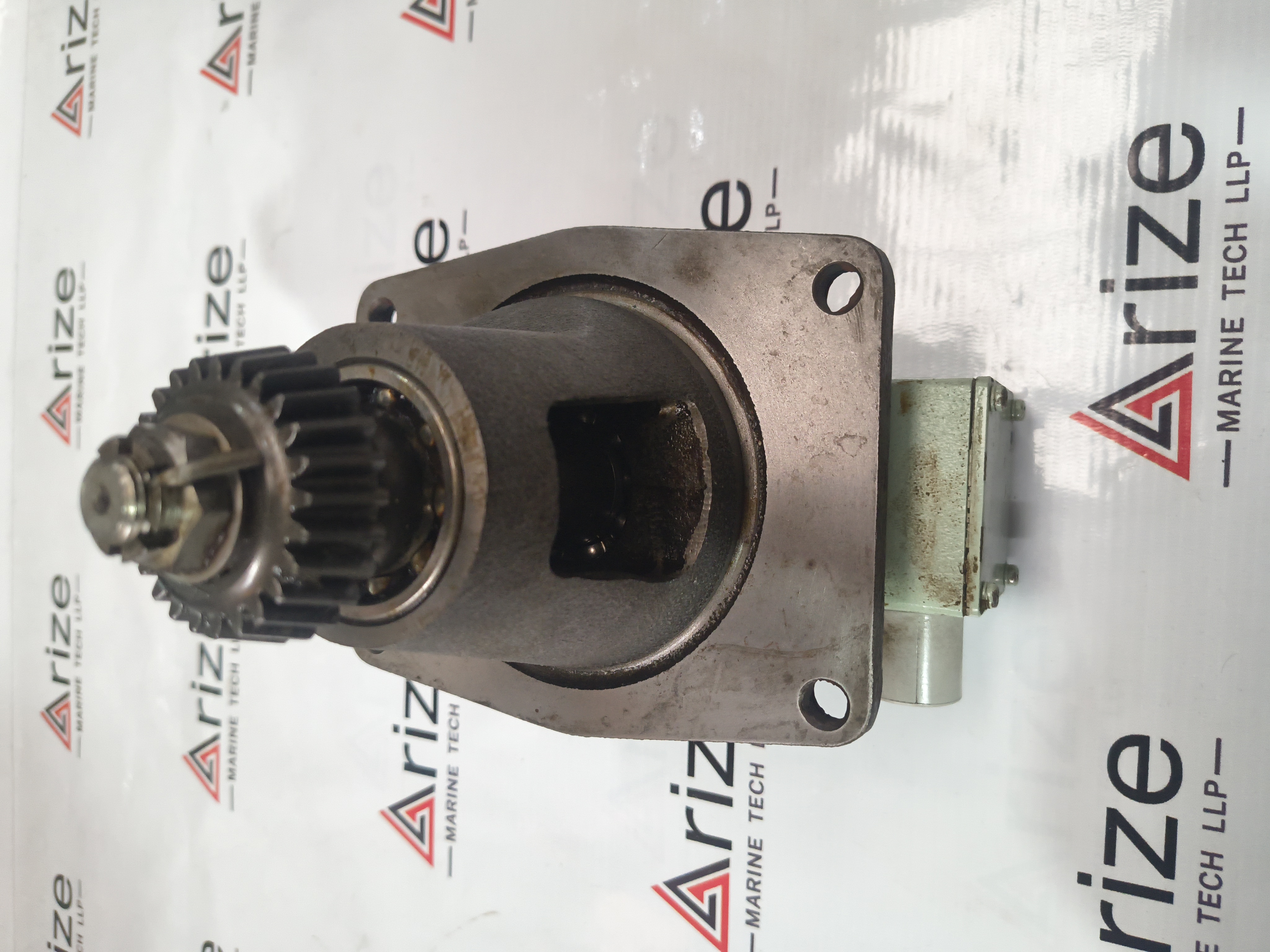 FUJII SEIMITSU MGAH-2B-V5 TACHOMETER GENERATOR USED